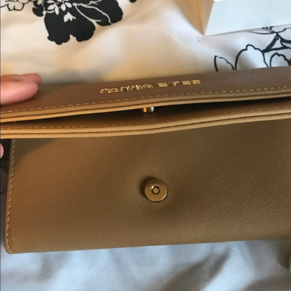 Cream wallet - Picture 4 of 5